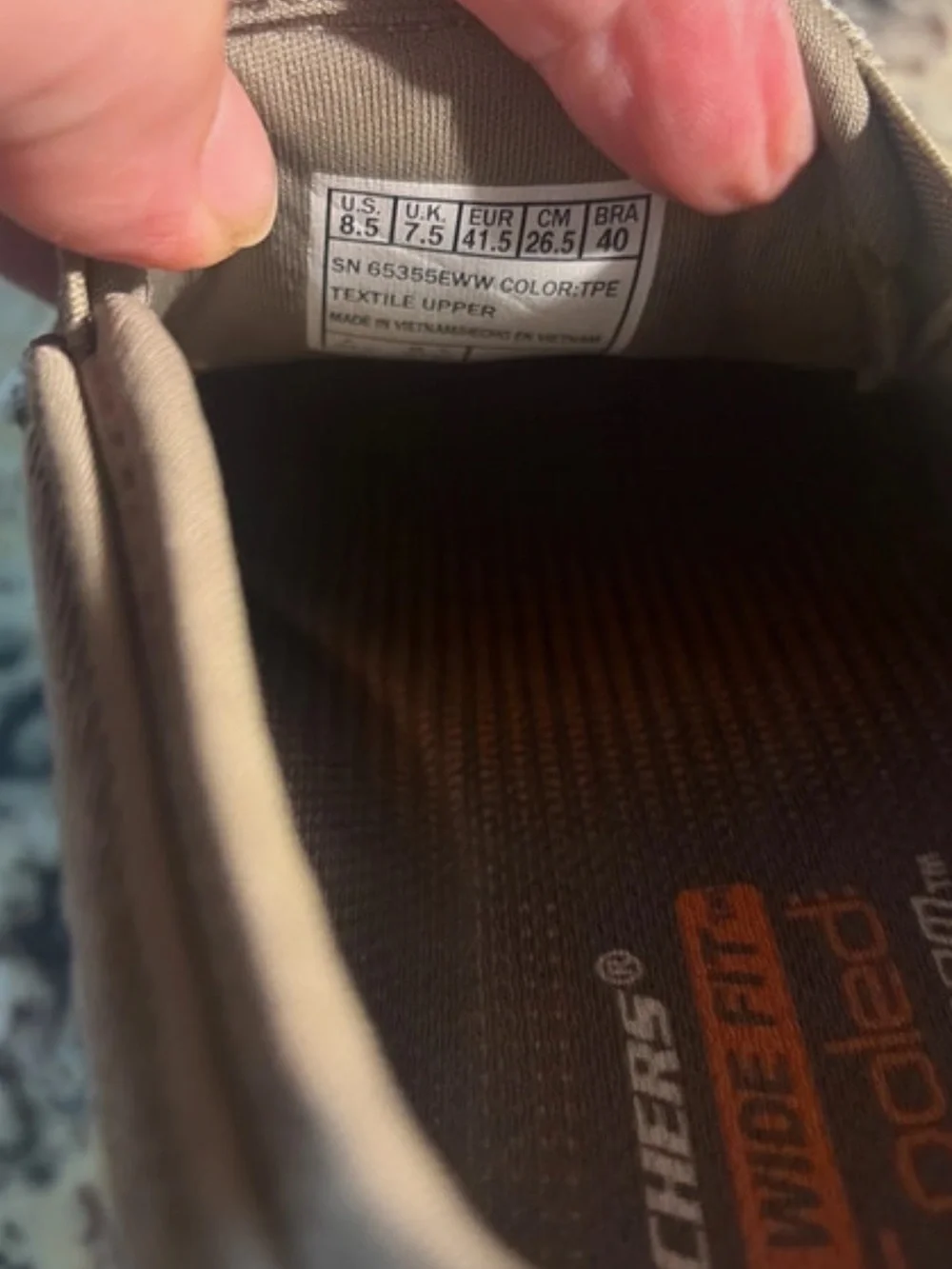 SKECHERS♦️EXTRA WIDE CASUAL SLIP IN